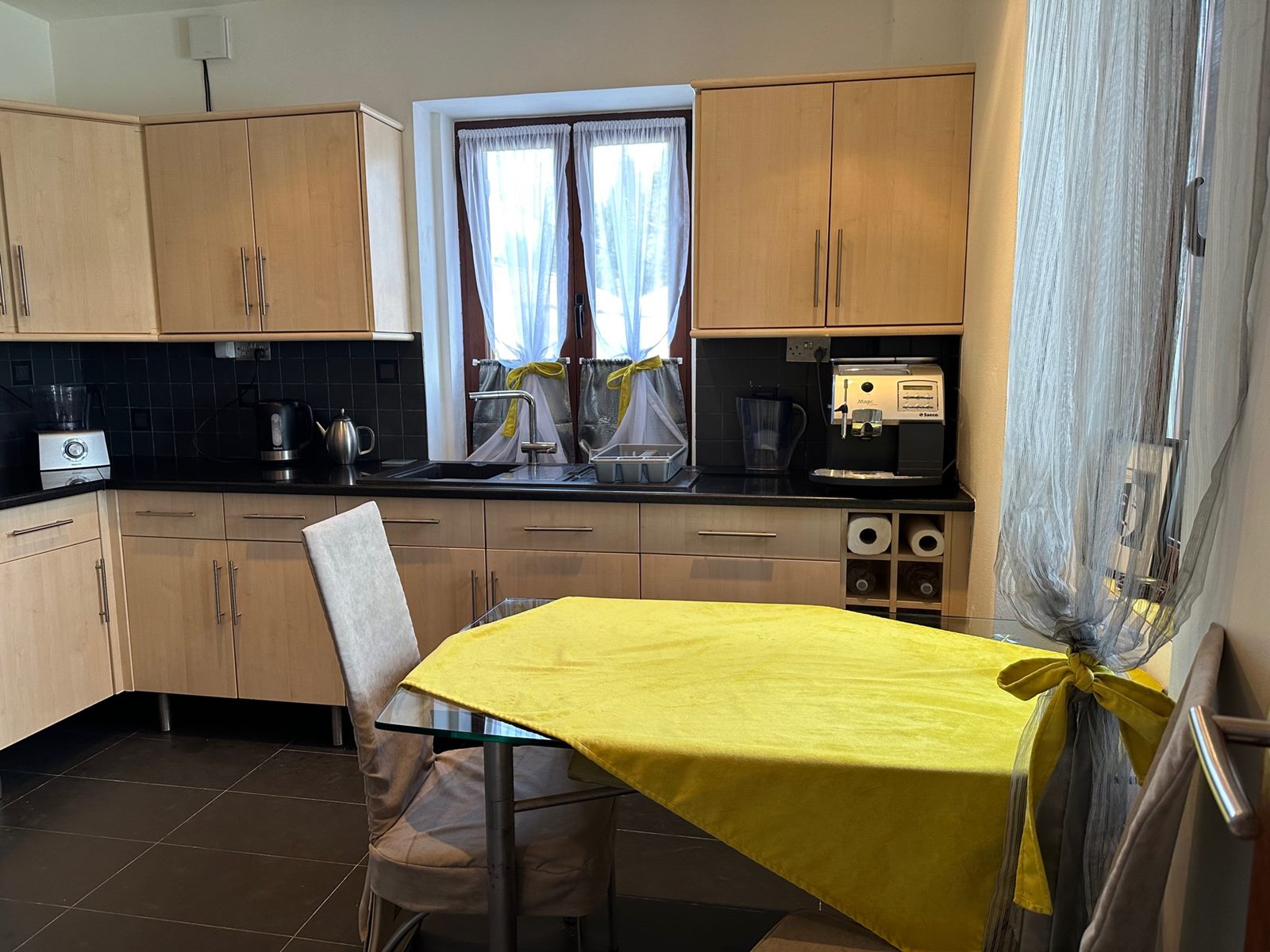  greek holidays - gallery house on Corfu